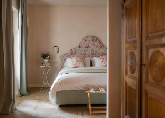 Dimora Tre Galline בית הארחה 4*