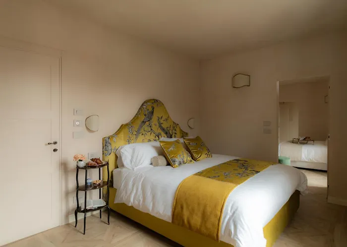 Dimora Tre Galline בית הארחה 4*